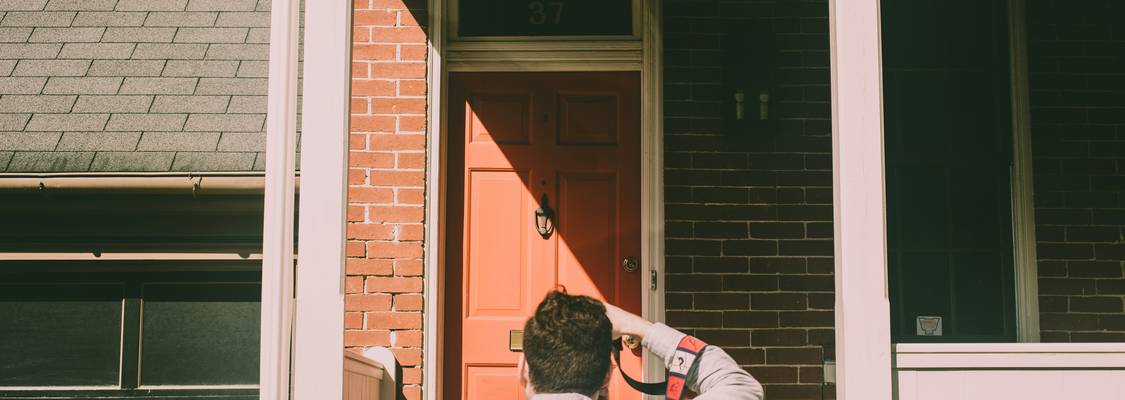 Tenant conducting a move-out inspection and documenting the rental unit in Ohio, preparing to request a security deposit refund