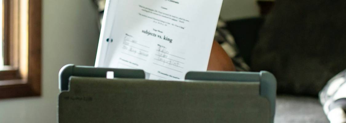 Tenant reading a retaliation notice or letter from landlord in Ohio, symbolizing a legal retaliation dispute